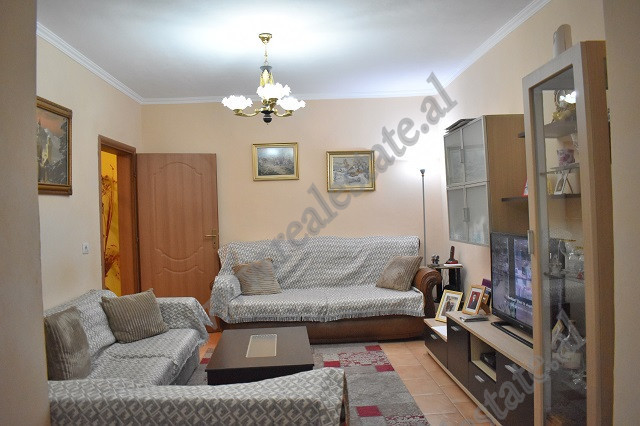 Apartament 2+1 per shitje ne rrugen Mihal Grameno, prane shkolles Mihal Grameno, Tirane, Shqiperi.
